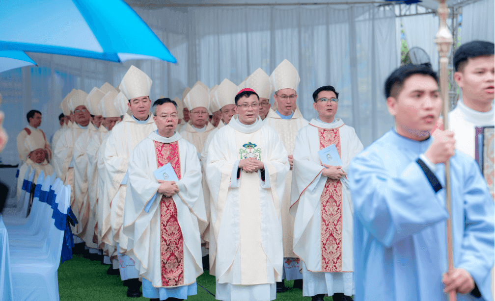 Giám mục phụ tá là gì?